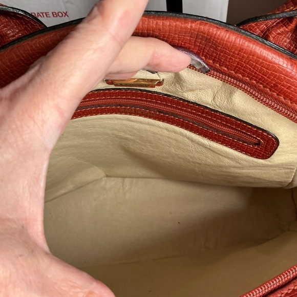 Loewe Red Shoulder Bag with Textured Leather and Scarf Accent - Picture 11 of 15